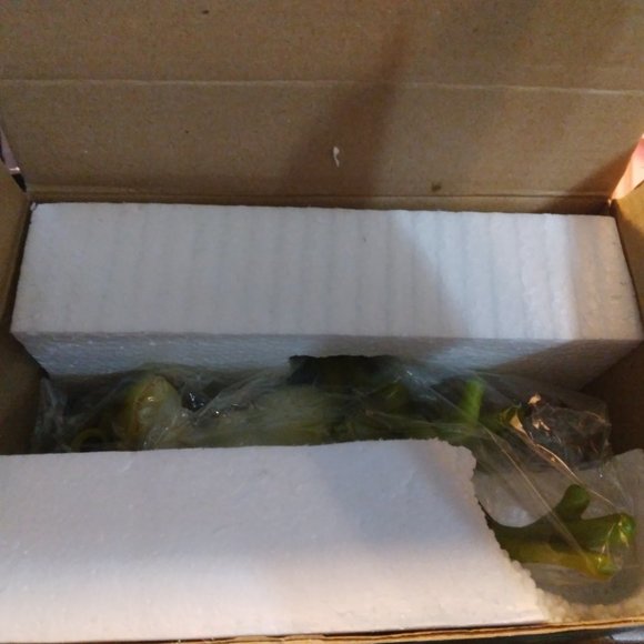 Lot of 3 Frog Figurines NIB - Picture 5 of 8